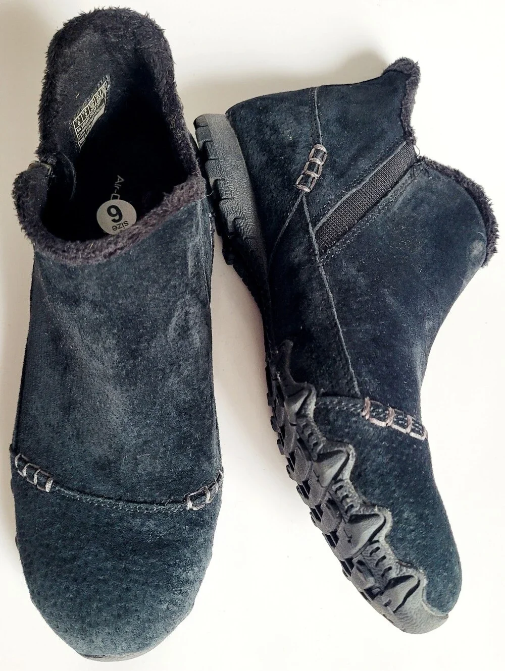 Skechers black suede